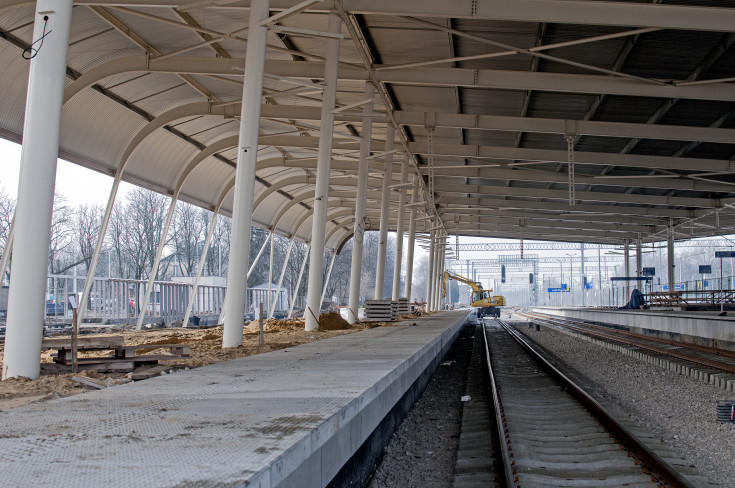 pasażer, peron, modernizacja, Łódź, pociąg, wiata, Łódź Widzew, Łódzka Kolej Aglomeracyjna, ŁKA