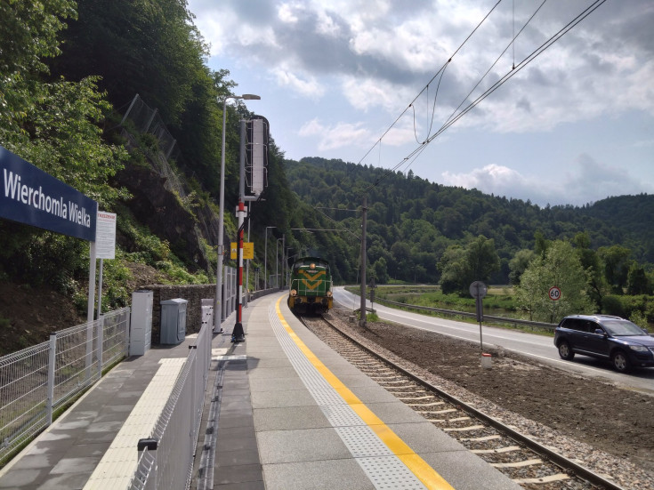 stacja, tor, nowy peron, Wierchomla Wielka, pojazd techniczny