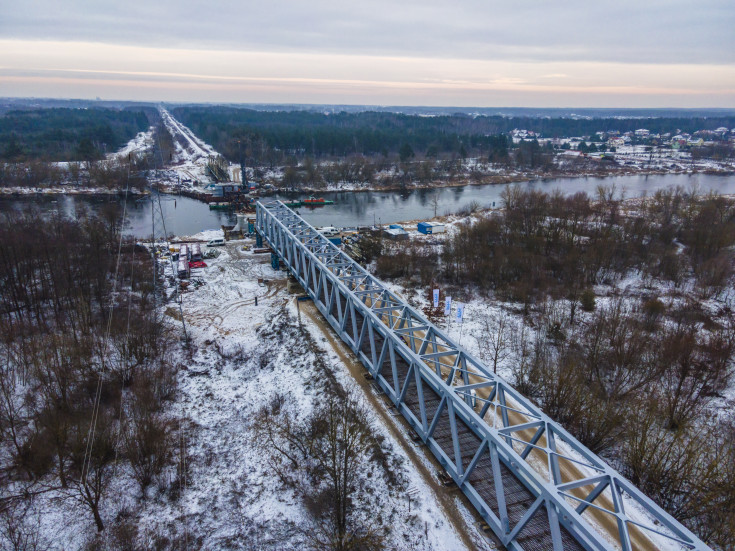 LK35, nowa infrastruktura, nasuwanie przęsła, most nad Narwią