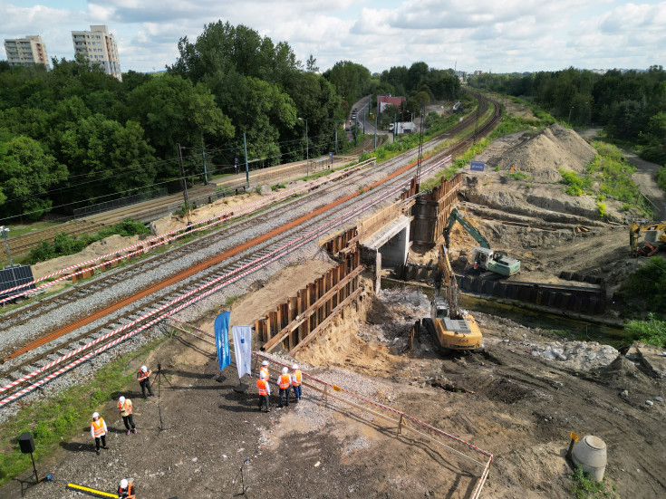 nowy przystanek, nowy wiadukt, nowy tor, nowa infrastruktura, katowicki węzeł kolejowy, plac budowy, Katowice Morawa