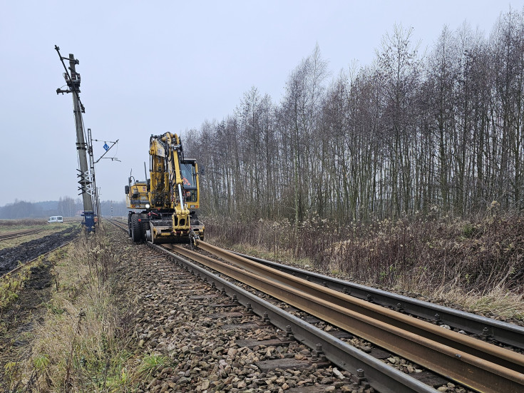 LK25, prace budowlane, LK74, nowy tor, nowy obiekt inżynieryjny, nowy przejazd kolejowo-drogowy, Sobów, Grębów