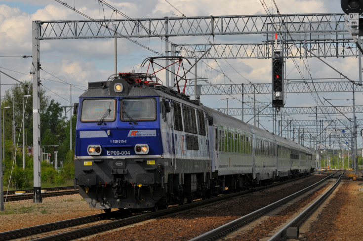 peron, linia kolejowa, LCS, lokalne centrum sterowania, Pendolino, pociąg, E65, Nasielsk, tor