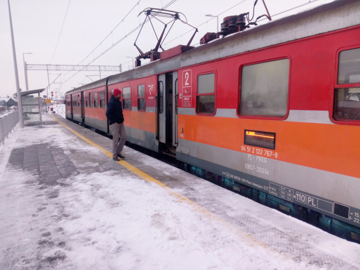 pasażer, peron, nowa infrastruktura, pociąg pasażerski, Program Przystankowy, Wolbrom Zachodni