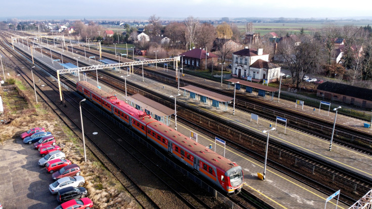 peron, stacja, Kozłów, pociąg, LK8