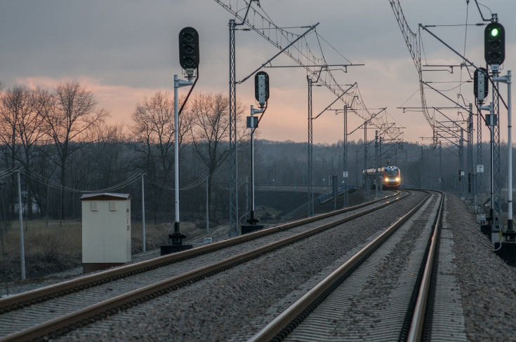 peron, most, modernizacja, stacja, E30, pociąg, Podłęże, Bochnia, Tarnów, infrastruktura kolejowa