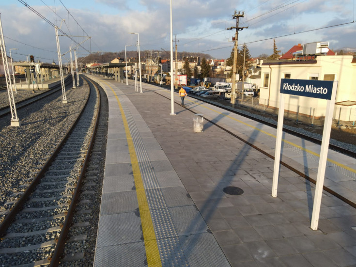 Kłodzko Miasto, nowa stacja, nowy tunel, nowa winda, nowa infrastruktura pasażerska