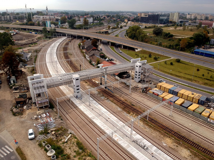 nowy przystanek, nowa sieć trakcyjna, LK94, wymiana toru, Kraków Bonarka