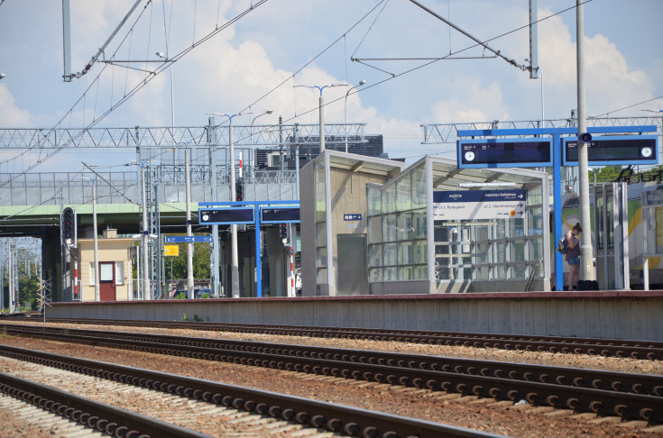 pasażer, peron, linia obwodowa, Warszawa Gdańska, aglomeracja warszawska