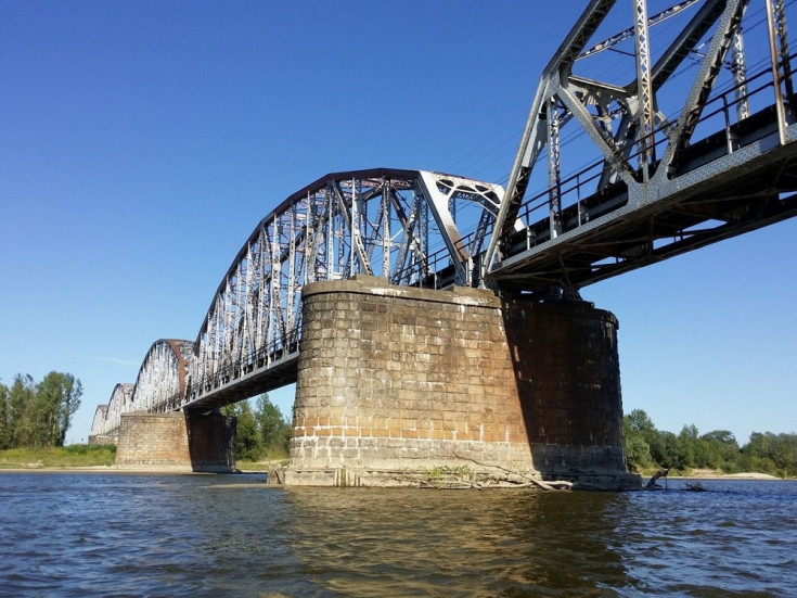 nowy przystanek, LK12, modernizacja stacji, udogodnienia dla podróżnych, Góra Kalwaria, most nad Wisłą