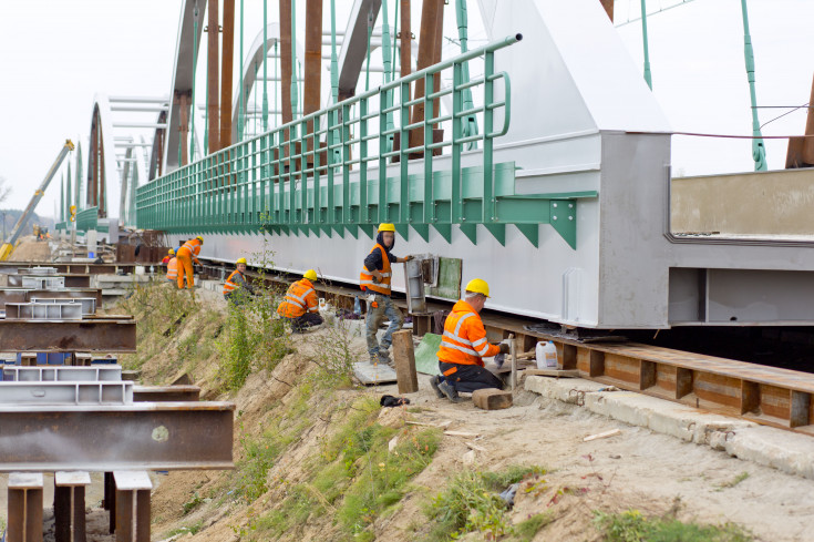 Sadowne, E75, Rail Baltica, Czyżew, most na Bugu, nasuwanie przęsła