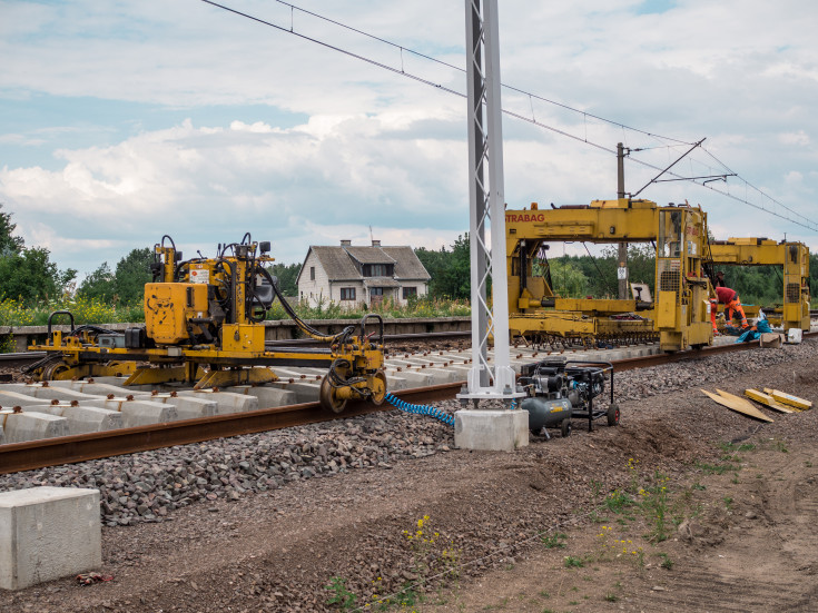 Sadowne, E75, Rail Baltica, CEF, Białystok Bacieczki, Czyżew