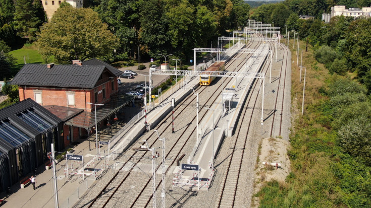 nowa sieć trakcyjna, Cieszyn, nowy tor, nowa infrastruktura, pociąg pasażerski, nowy peron