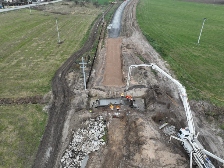 linia kolejowa, Śniadowo, Łomża, postęp prac, budowa przepustu