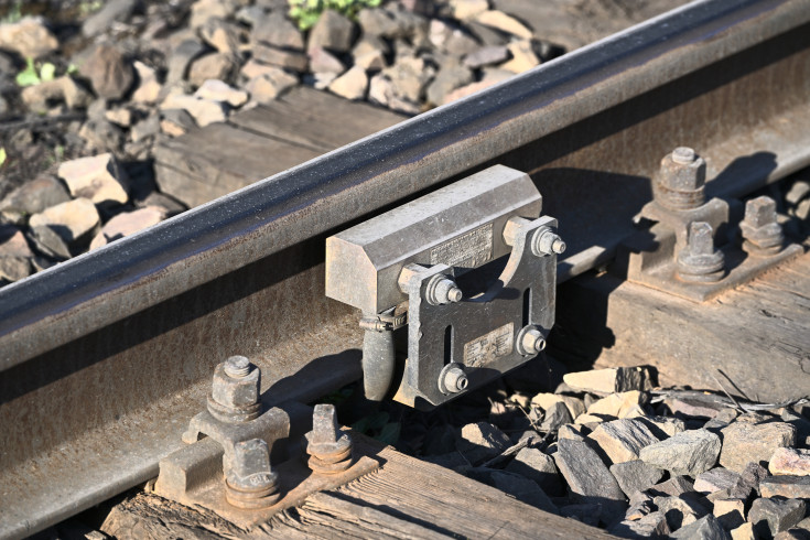 przejazd kolejowo-drogowy, czujniki, rogatka, czujnik