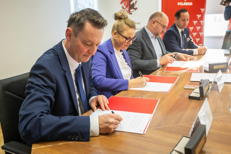 briefing prasowy, Bresch Arnold, list intencyjny, nowe połączenia kolejowe, LK245, Aleksandrów Kujawski, Ciechocinek, Miasto Ciechocinek, Urząd Marszałkowski Województwa Kujawsko-Pomorskiego