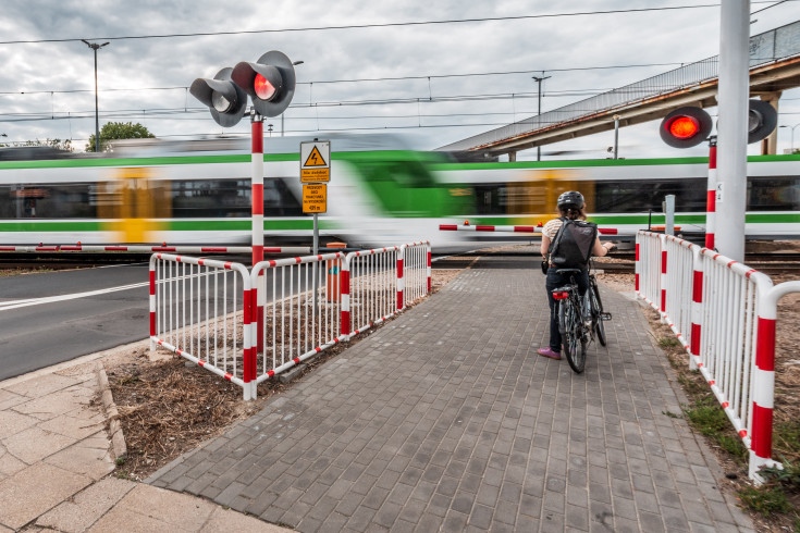 przejazd kolejowo-drogowy, rogatka, nowa infrastruktura, Naczelnikowska