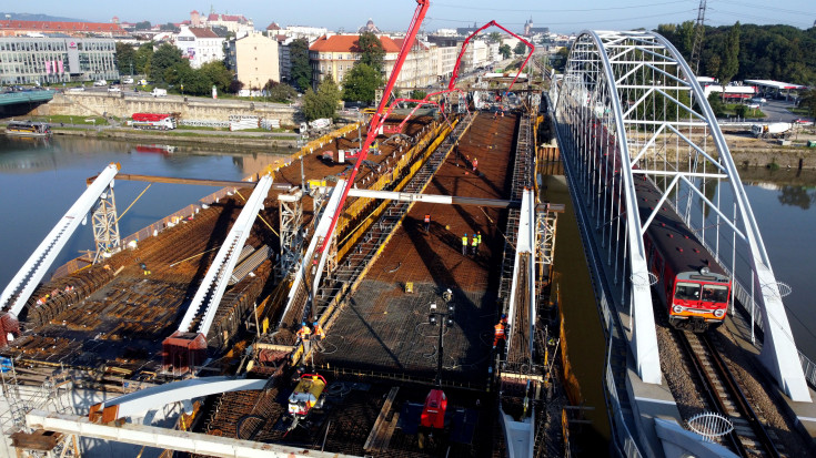 Kraków, E30, most nad Wisłą, nowa infrastruktura, betonowanie