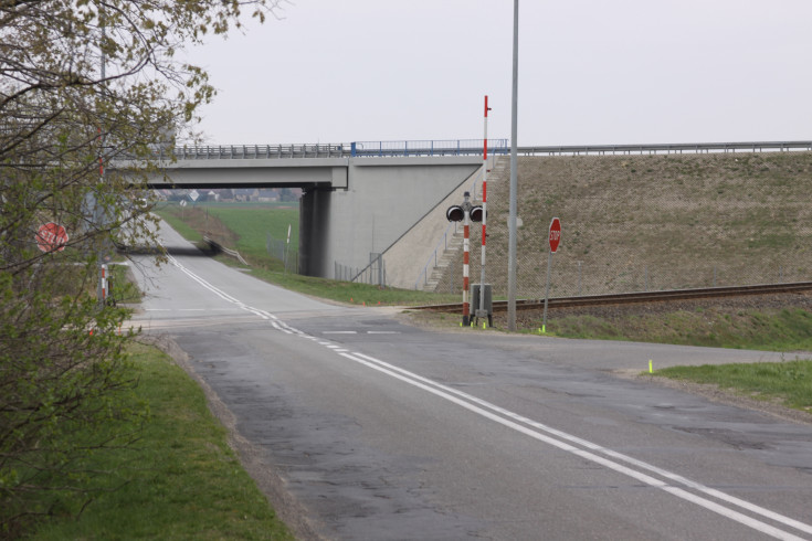 bezpieczny przejazd, szlaban na ryzyko, żółta naklejka, Międzyrzecz, projekt przejazdowy, Chociszewie, Rogoziniec, Deszczno, Letnica