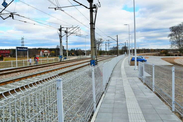 peron, pochylnia, nowa infrastruktura pasażerska, przystanek, Wierna Rzeka