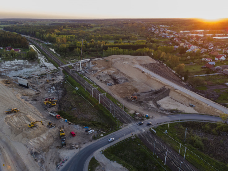 E75, Rail Baltica, CEF, budowa wiaduktu, zdjęcia nocne