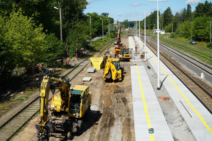 prace budowlane, Augustów, nowa infrastruktura, nowy peron, nowa maszyna