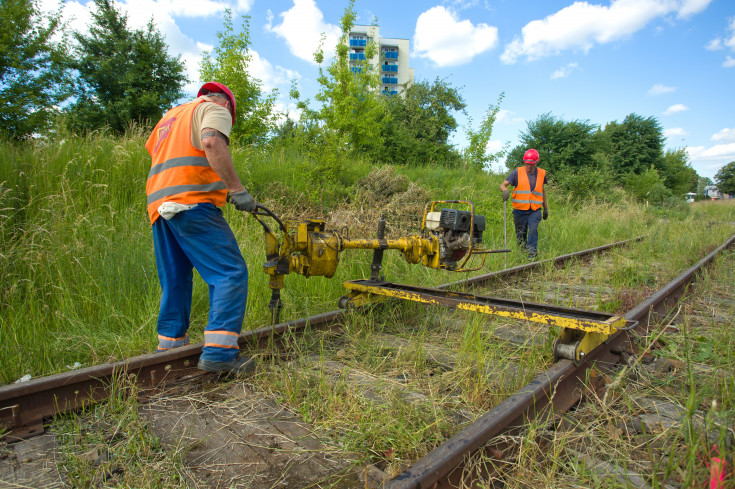 modernizacja, CEF, Łącząc Europę, E20, Konin, podkłady, tor, przed modernizacją, demontaż, LK3, maszyna, demontaż toru, inwestycja