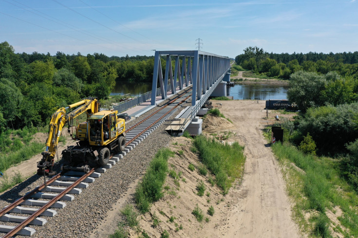 nowy tor, LK35, nowa infrastruktura, prace na linii, most nad Narwią