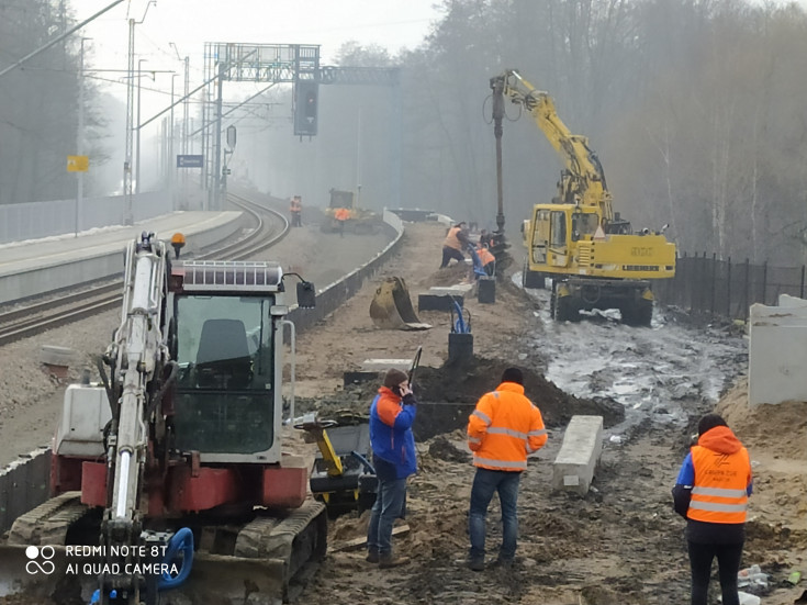 LK93, nowa infrastruktura pasażerska, Chełmek Fabryka, nowa infrastruktura, prace na stacji kolejowej