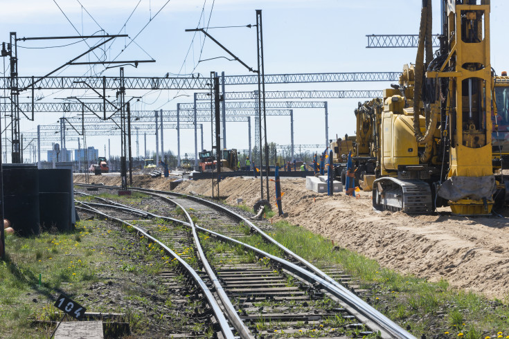 Gdańsk, modernizacja, CEF, port, Trójmiasto, Port Gdańsk, przewóz towarów, prace torowe, inwestycja