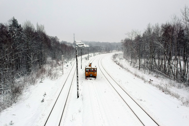 PKP Energetyka, służby techniczne, maszyna, odśnieżanie torów, akcja zima