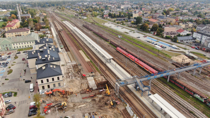 Skarżysko-Kamienna, prace budowlane, nowe przejście podziemne, nowa infrastruktura, nowy peron