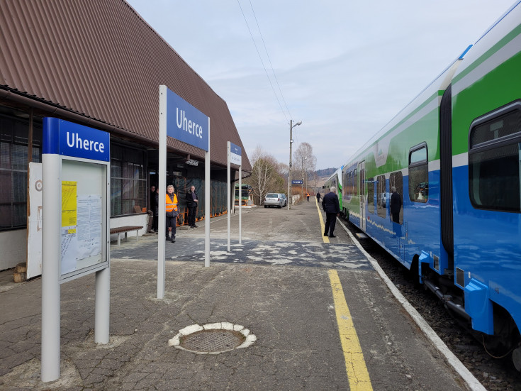 stacja, LK108, pociąg pasażerski, Uherce