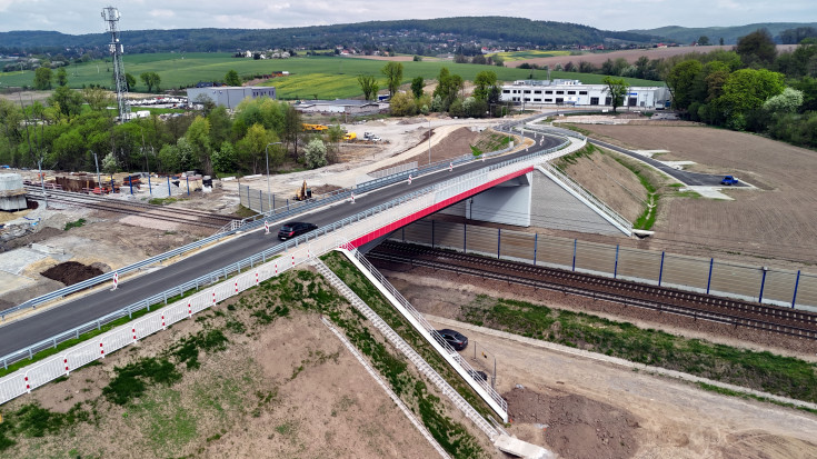 nowa infrastruktura, nowy wiadukt drogowy, widok z lotu ptaka, Pisary
