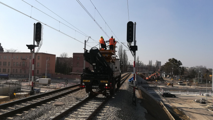 LK143, pociąg sieciowy, nowy przystanek, Wrocław Szczepin, nowa infrastruktura pasażerska, budowa przystanku