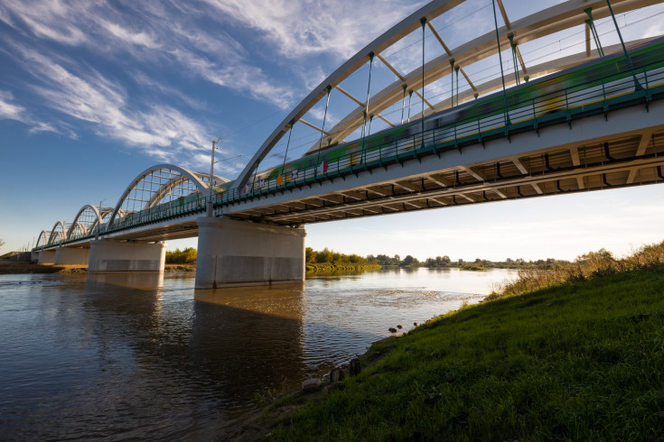 Sadowne, E75, Rail Baltica, CEF, Czyżew, most kolejowy, most na Bugu