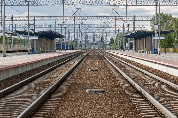 peron, modernizacja, stacja, Pendolino, pociąg, E65, Ciechanów, tor, infrastruktura kolejowa