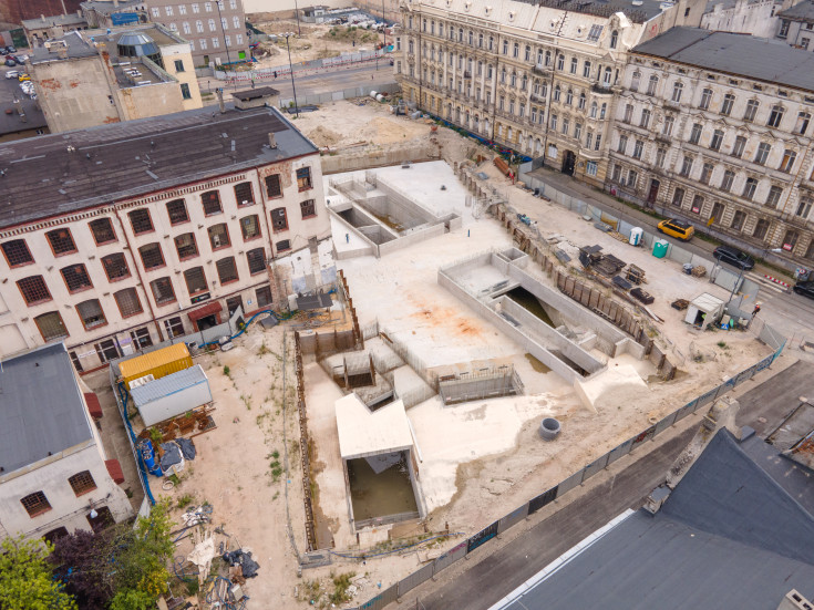 TBM, budowa tunelu, drążenie tunelu kolejowego, Łódź Koziny, Łódź Śródmieście, szacht, komora