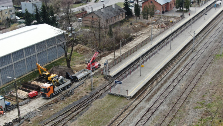 peron, Łódzki Węzeł Kolejowy, prace budowlane, maszyna, nowa infrastruktura, Głowno