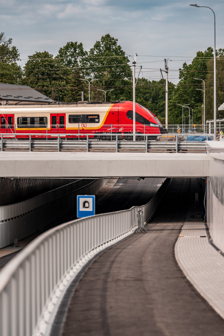 linia kolejowa, tunel, pociąg, droga, budowa, Sulejówek, Miasto Sulejówek, KPO, wąskie gardło, ulica