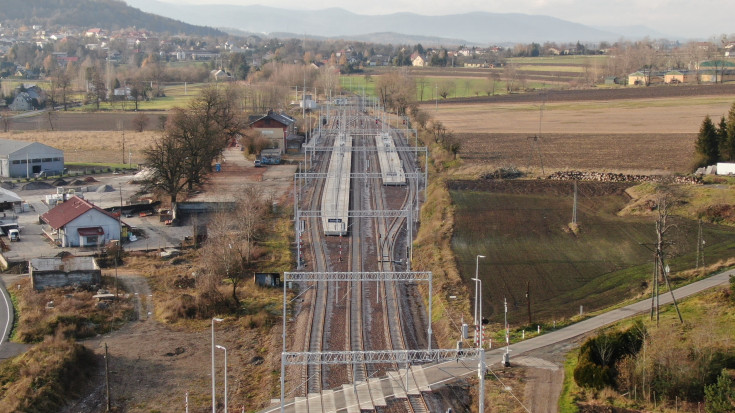 sieć trakcyjna, peron, tor, nowa infrastruktura, Goleszów