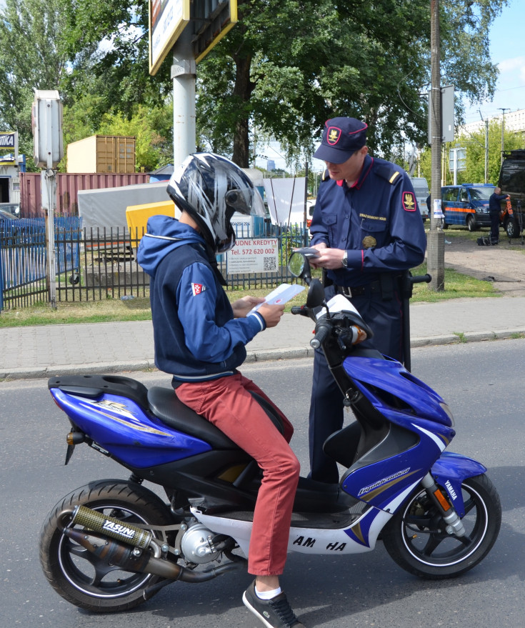 bezpieczny przejazd, bezpieczeństwo, bezpieczny piątek, akcja informacyjna, akcja ulotkowa, koordynator, przejazd kolejowo-drogowy, kierowca