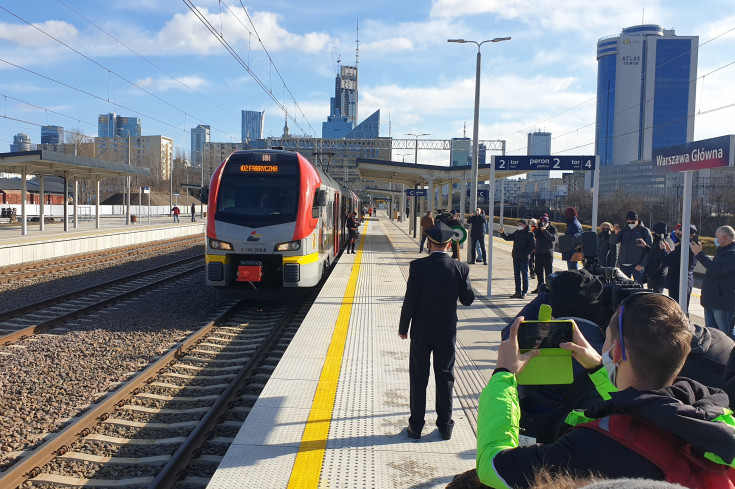 rozkład jazdy, warszawska linia średnicowa, Warszawa Główna, nowa stacja, nowa infrastruktura pasażerska, nowa infrastruktura, pociąg pasażerski