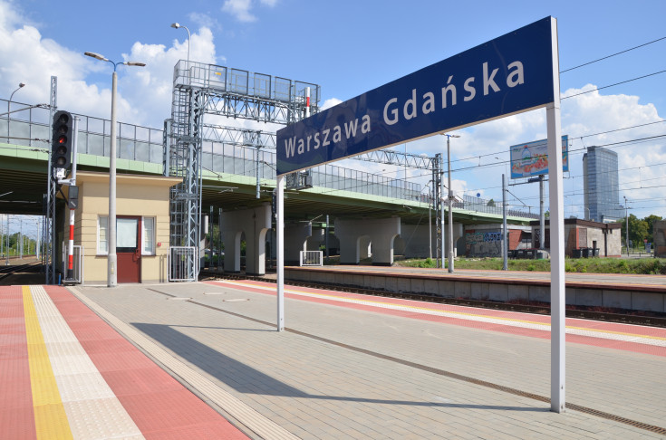 pasażer, peron, linia obwodowa, Warszawa Gdańska, aglomeracja warszawska