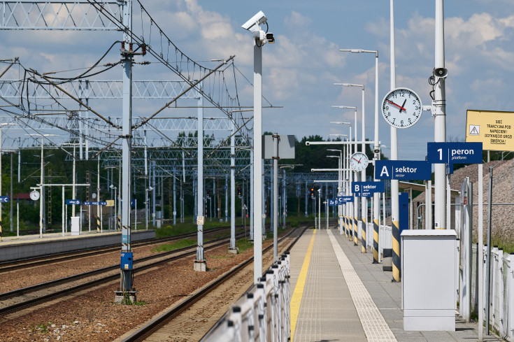 peron, informacja pasażerska, śląskie, Żory, tablica, KPO, CSDIP