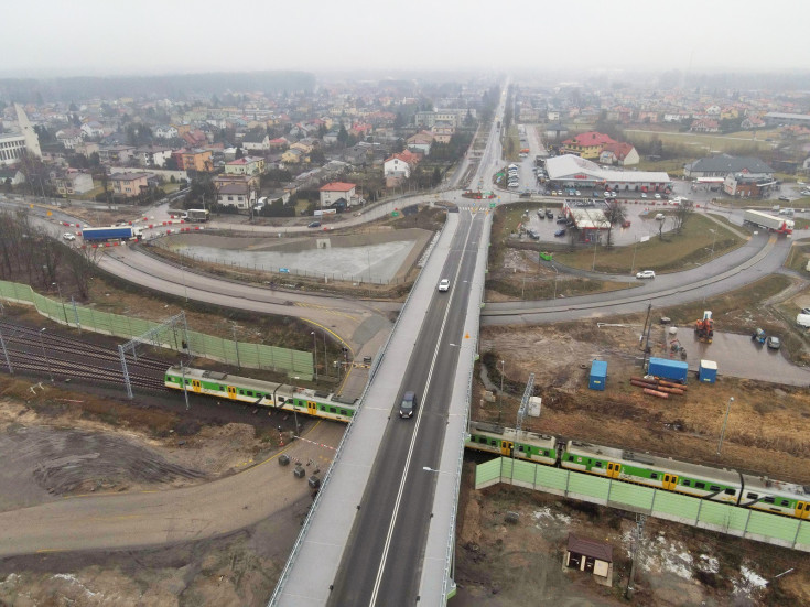 E75, Rail Baltica, Łochów, pociąg pasażerski, nowy wiadukt drogowy