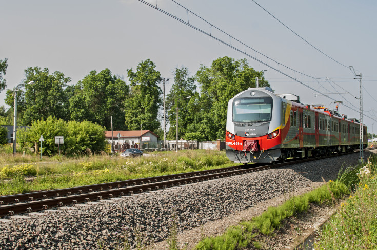 pociąg, tor, infrastruktura kolejowa