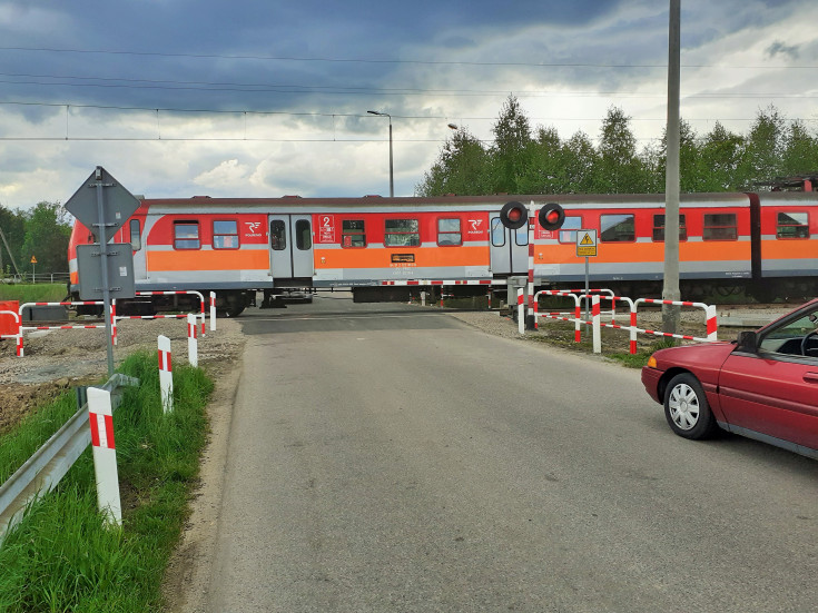 przejazd kolejowo-drogowy, Tarnów, LK96, Muszyna, nowa infrastruktura, pociąg pasażerski, prace na linii