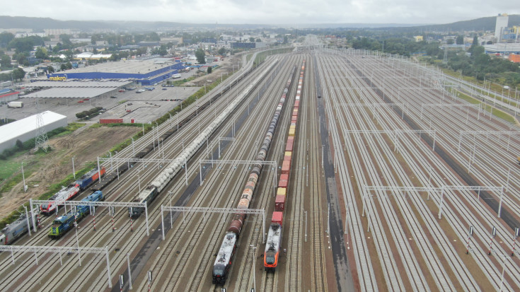 pociąg towarowy, przewóz towarów, Port Gdynia, nowa infrastruktura