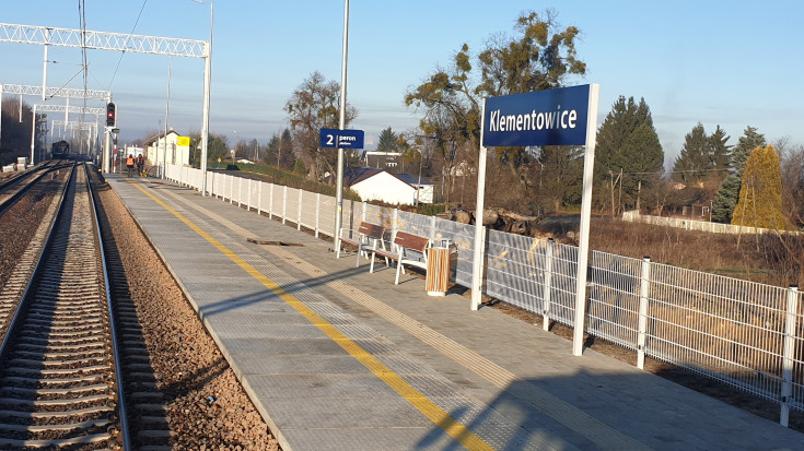 LK7, rozkład jazdy, nowy przystanek, nowa infrastruktura pasażerska, Motycz Leśny