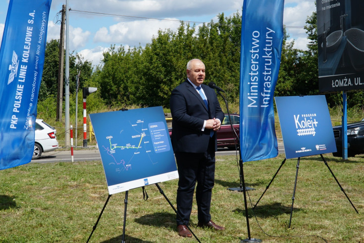 briefing prasowy, nowa infrastruktura, Kolej+, powrót pociagów, Łomża, Sasin Jacek